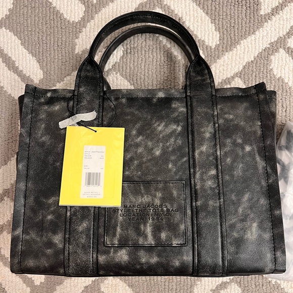 New! Marc Jacobs tote - Picture 2 of 3